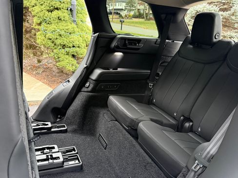 Used 2024 Land Rover Range Rover Long Wheelbase SE image 26