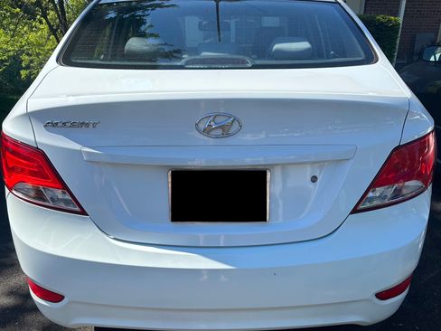 Used 2017 Hyundai Accent SE FWD image 11