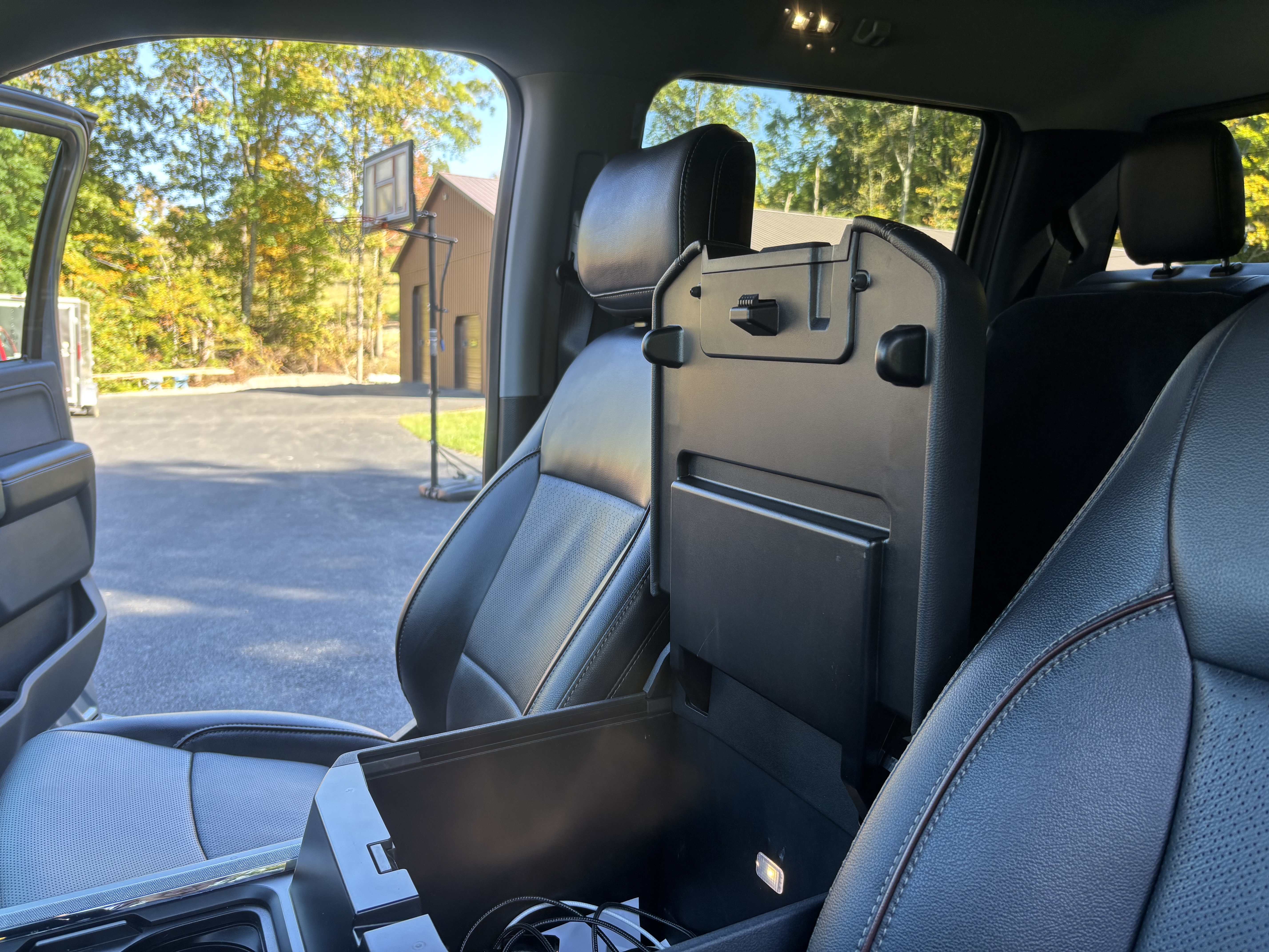 Used 2024 Ford F350 Lariat w/ Lariat Ultimate Package AWD/4WD image 22