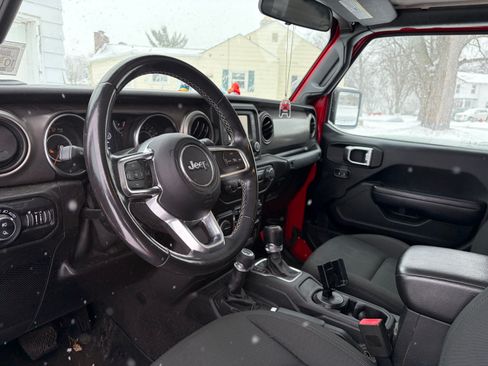 Used 2020 Jeep Gladiator Sport w/ Quick Order Package 24S image 5