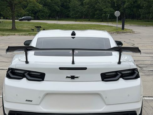 Used 2021 Chevrolet Camaro SS RWD image 4