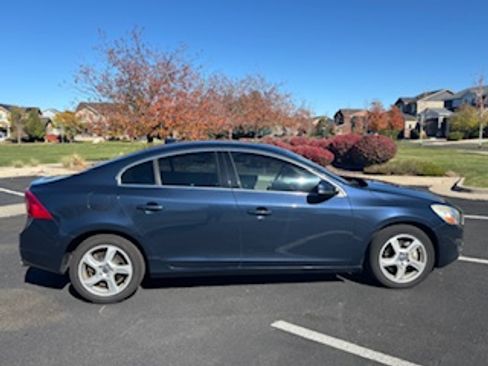 Used 2013 Volvo S60 T5 image 4