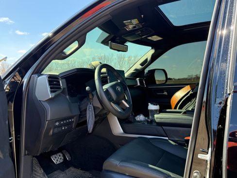 Used 2025 Toyota Tundra Limited image 8