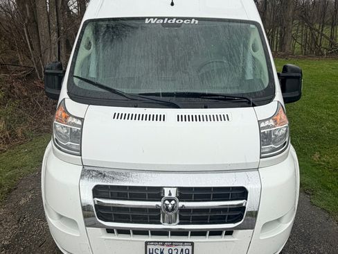 Used 2017 RAM ProMaster 2500 w/ Mopar Trailer Tow Group FWD image 1