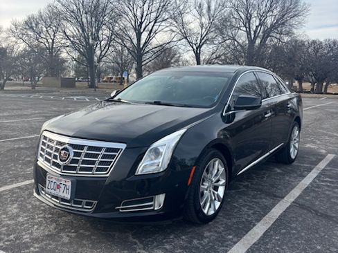 Used 2015 Cadillac XTS Luxury w/ Driver Awareness Package image 1