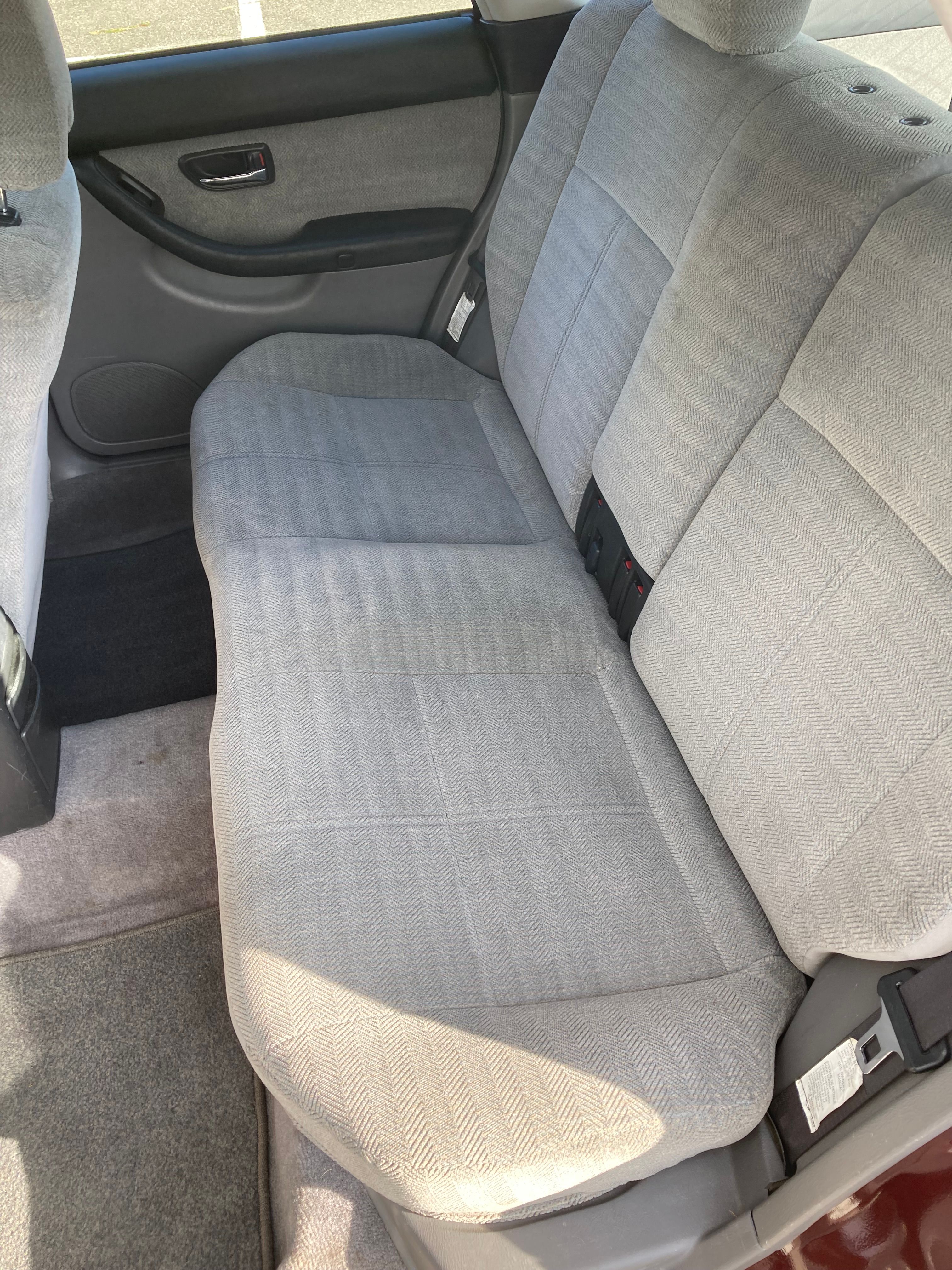 Used 2000 Subaru Legacy L AWD/4WD image 12