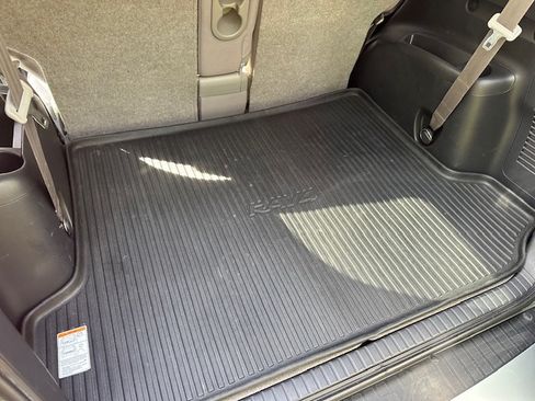 Used 2008 Toyota RAV4 2WD V6 w/ 3rd Row image 23