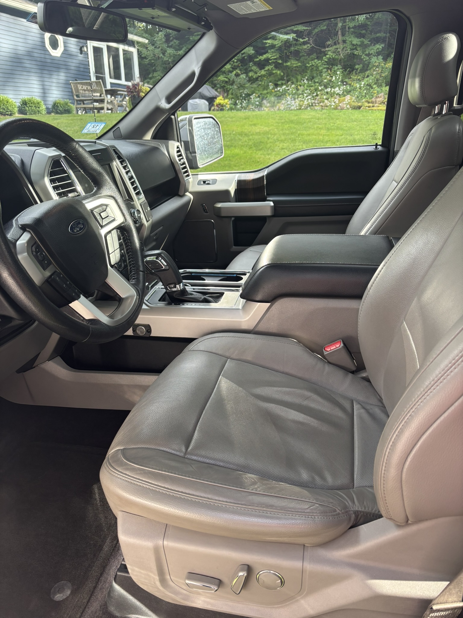 Used 2015 Ford F150 Lariat AWD/4WD image 11