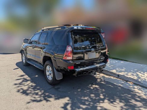 Used 2005 Toyota 4Runner Limited image 4