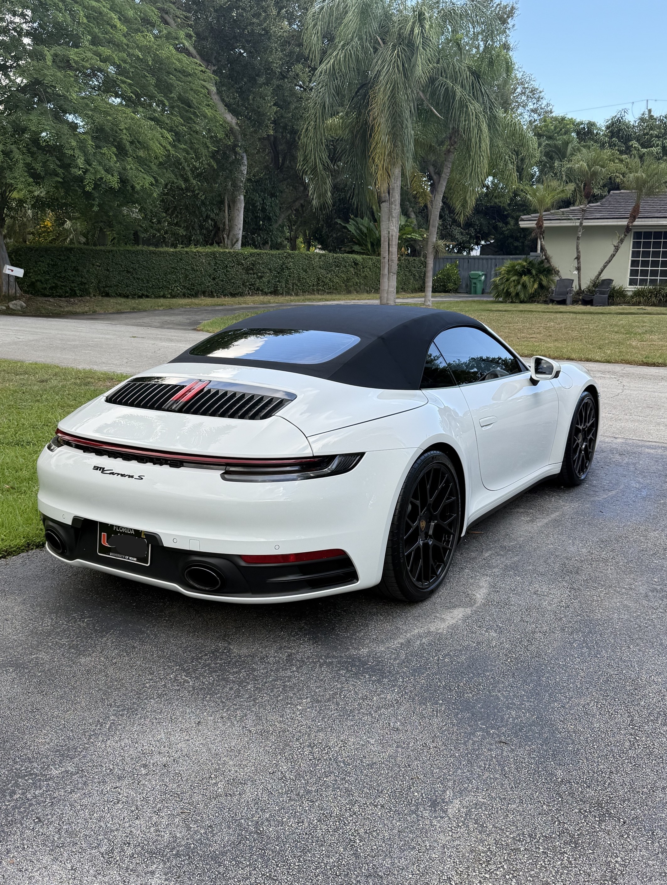 Used 2022 Porsche 911 Carrera S RWD image 2