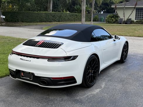Used 2022 Porsche 911 Carrera S RWD image 2
