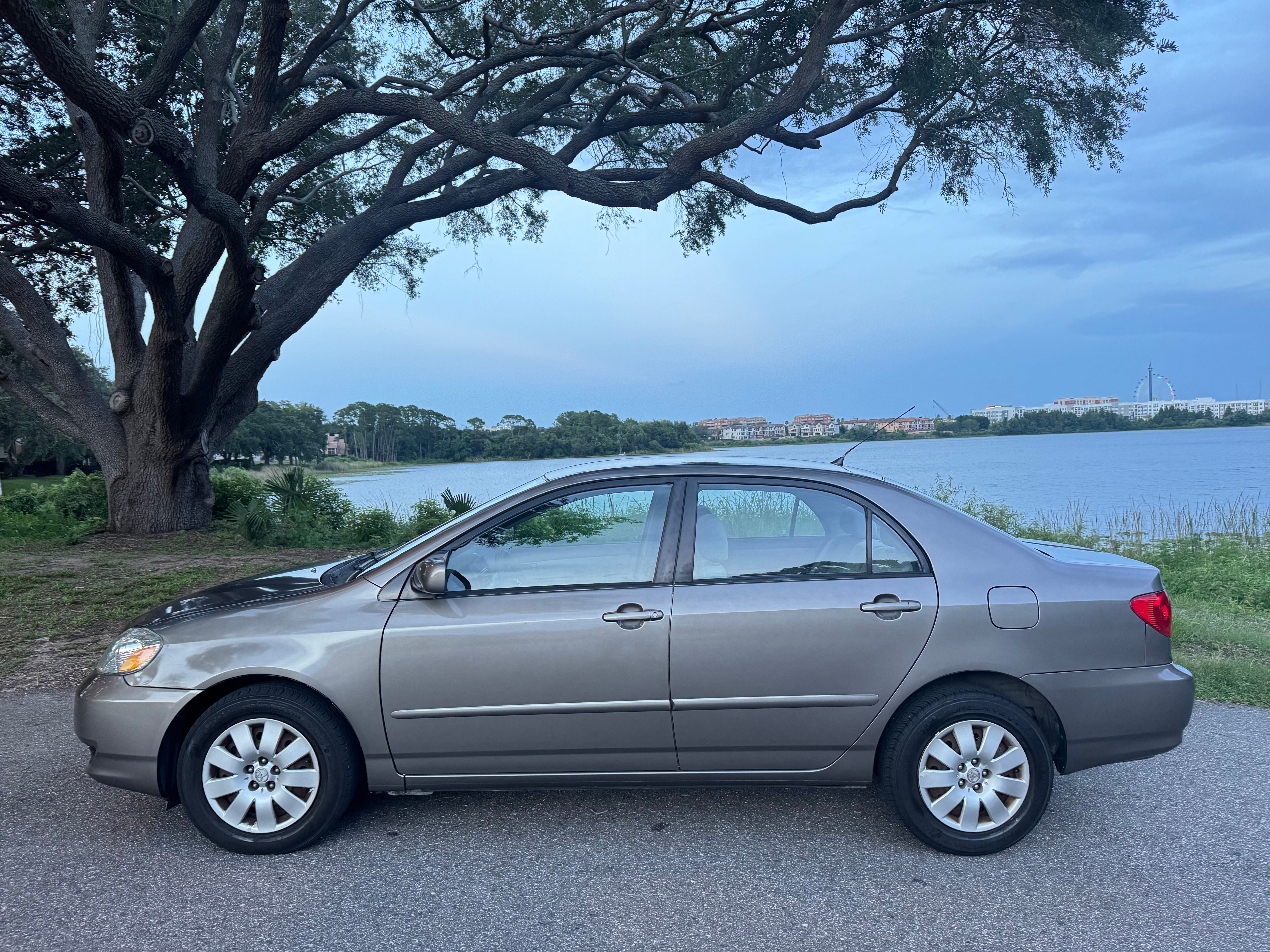 Used 2004 Toyota Corolla LE FWD image 4
