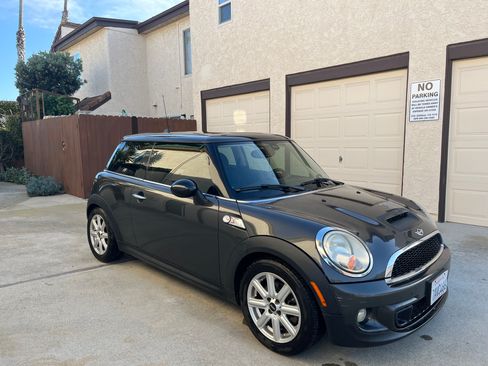 Used 2013 MINI Cooper S image 6