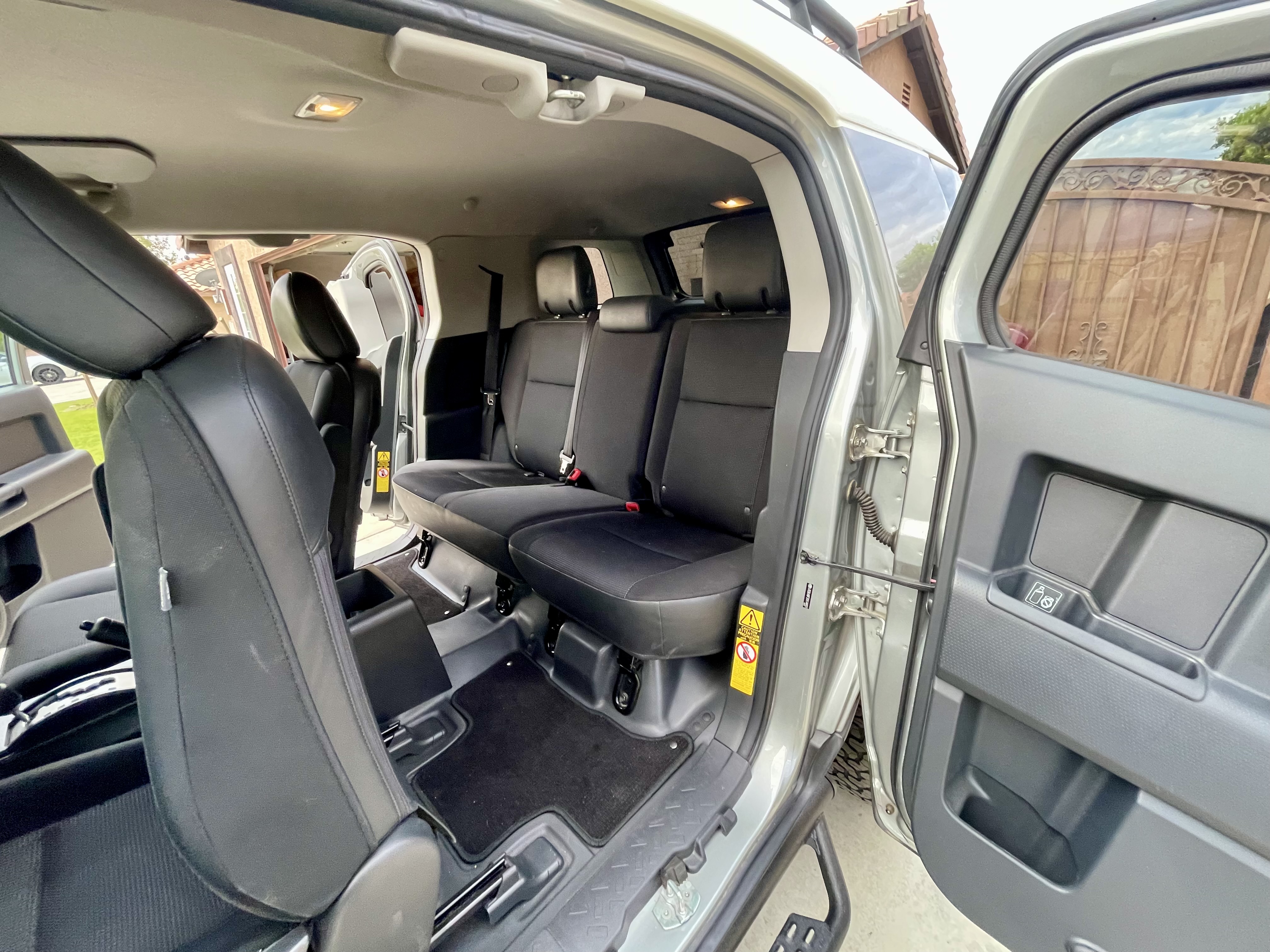 Used 2012 Toyota FJ Cruiser 4WD w/ Convenience Pkg image 27
