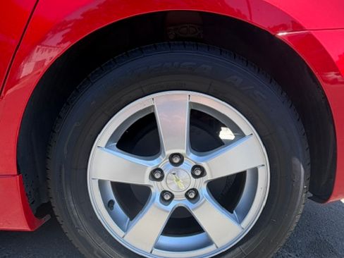 Used 2015 Chevrolet Cruze LT FWD image 8