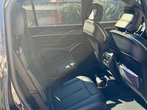 Used 2023 Jeep Grand Cherokee L Overland w/ Advanced Protech Group III image 11