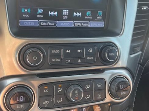 Used 2018 Chevrolet Tahoe LT image 8