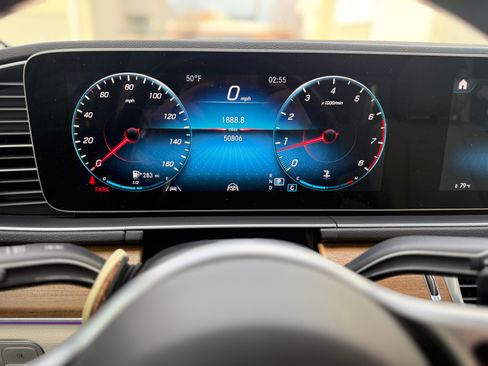 Used 2022 Mercedes-Benz GLE 350 4MATIC image 11