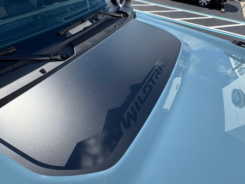 Used 2023 Ford Bronco Wildtrak image 11