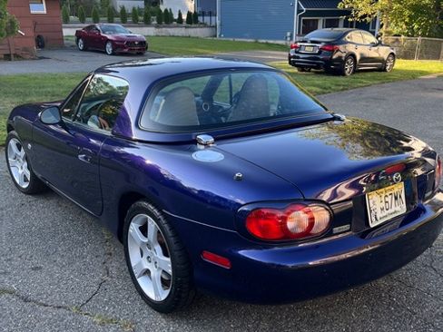 Used 2003 MAZDA MX-5 Miata SE image 8