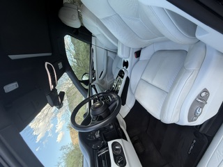 Used 2024 Porsche Macan AWD/4WD image 5