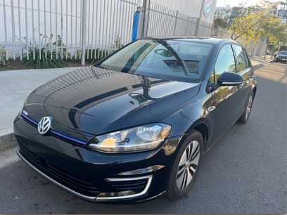 Used 2019 Volkswagen e-Golf SE w/ Driver Assistance Package