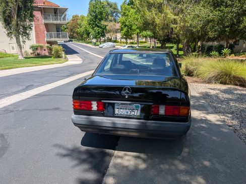 Used 1993 Mercedes-Benz 190 E 2.6 image 8