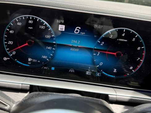 Used 2022 Mercedes-Benz GLE 350 4MATIC image 10