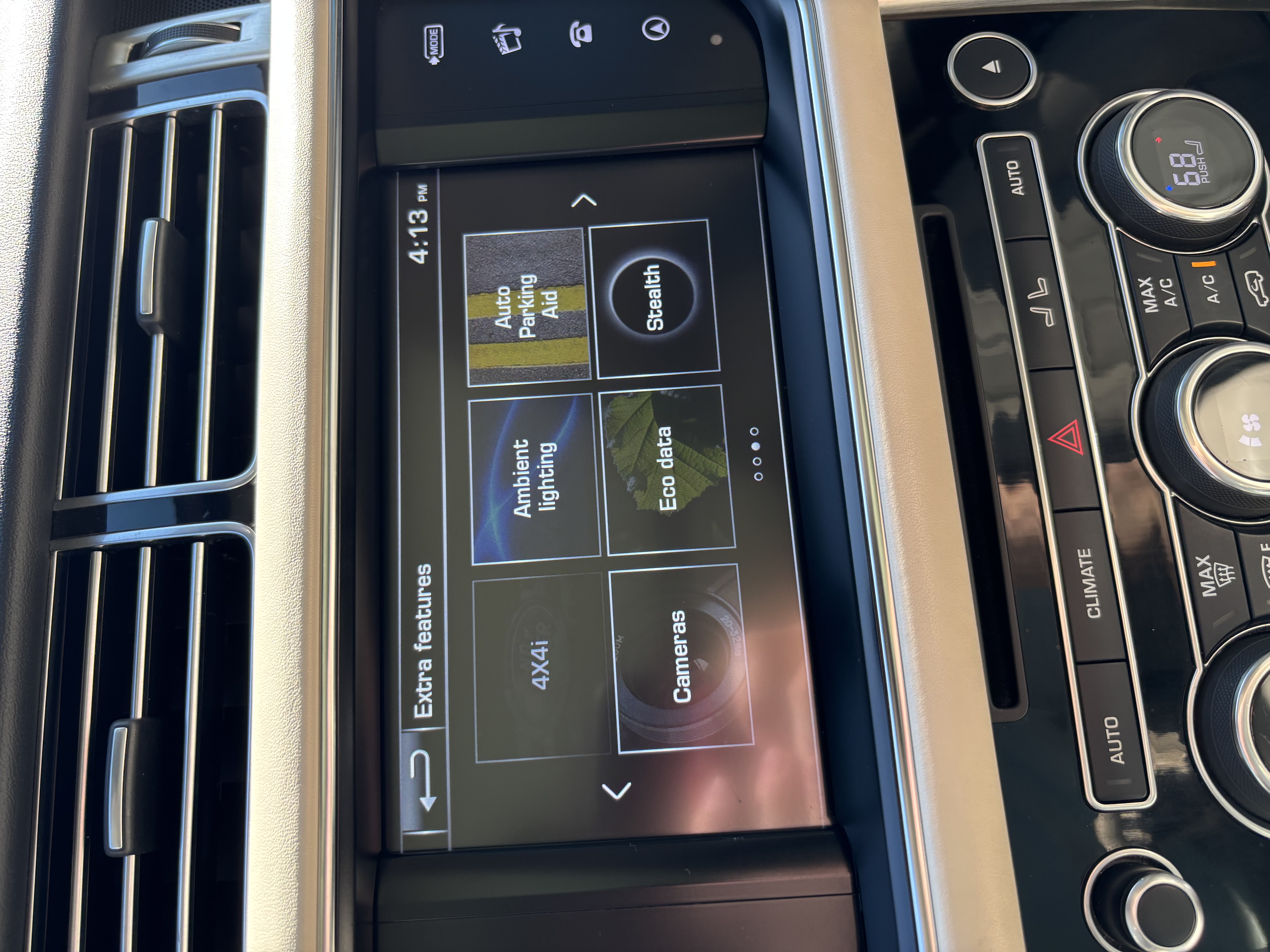 Used 2016 Land Rover Range Rover Supercharged AWD/4WD image 16