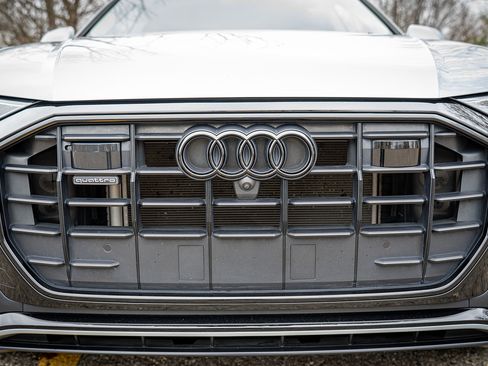 Used 2023 Audi Q8 Premium Plus w/ Premium Plus Package image 10