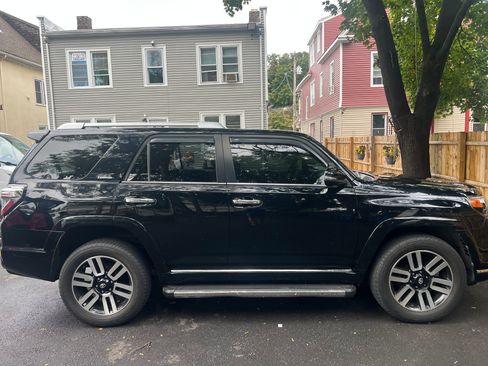 Used 2015 Toyota 4Runner Limited AWD/4WD image 4