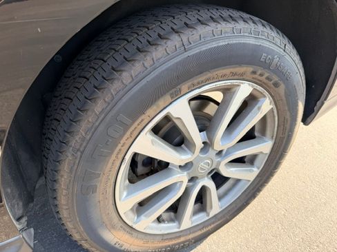 Used 2016 Nissan Pathfinder SV FWD image 10