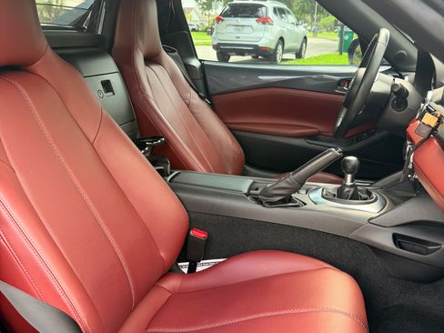 Used 2020 MAZDA MX-5 Miata RF Grand Touring RWD image 6