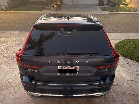 Used 2023 Volvo XC60 B5 Plus w/ Climate Package image 9