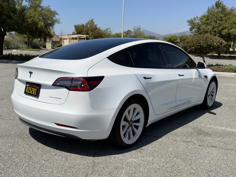Used 2021 Tesla Model 3 Long Range AWD/4WD image 4