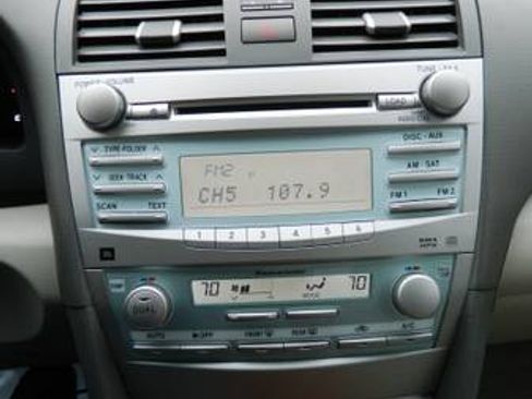 Used 2008 Toyota Camry XLE image 4