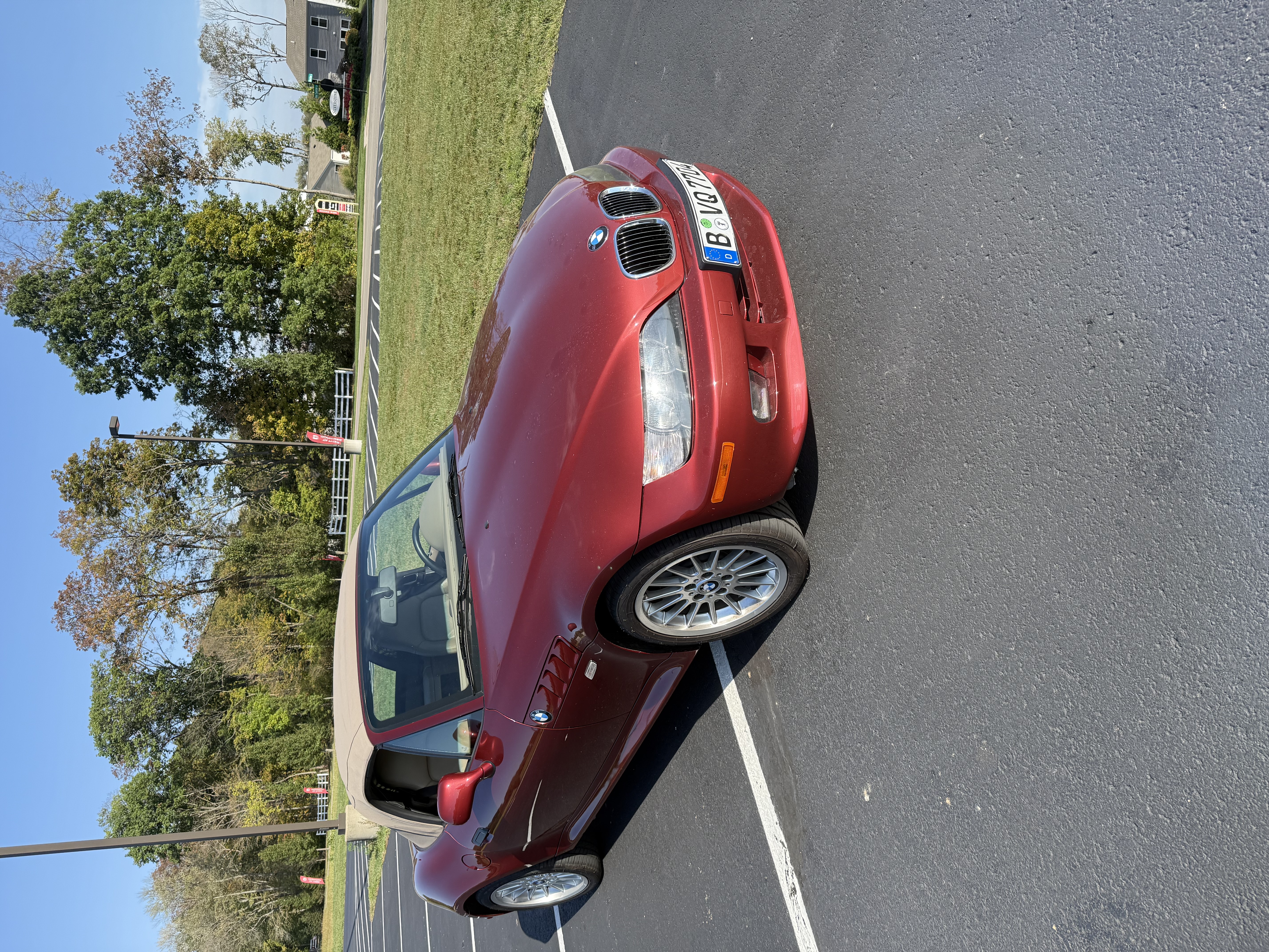 Used 2001 BMW Z3 3.0i RWD image 1