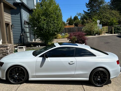 Used 2013 Audi RS 5 Coupe w/ Audi MMI Navigation Plus Pkg AWD/4WD image 6