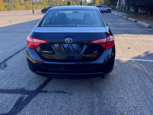 Used 2017 Toyota Corolla LE image 4