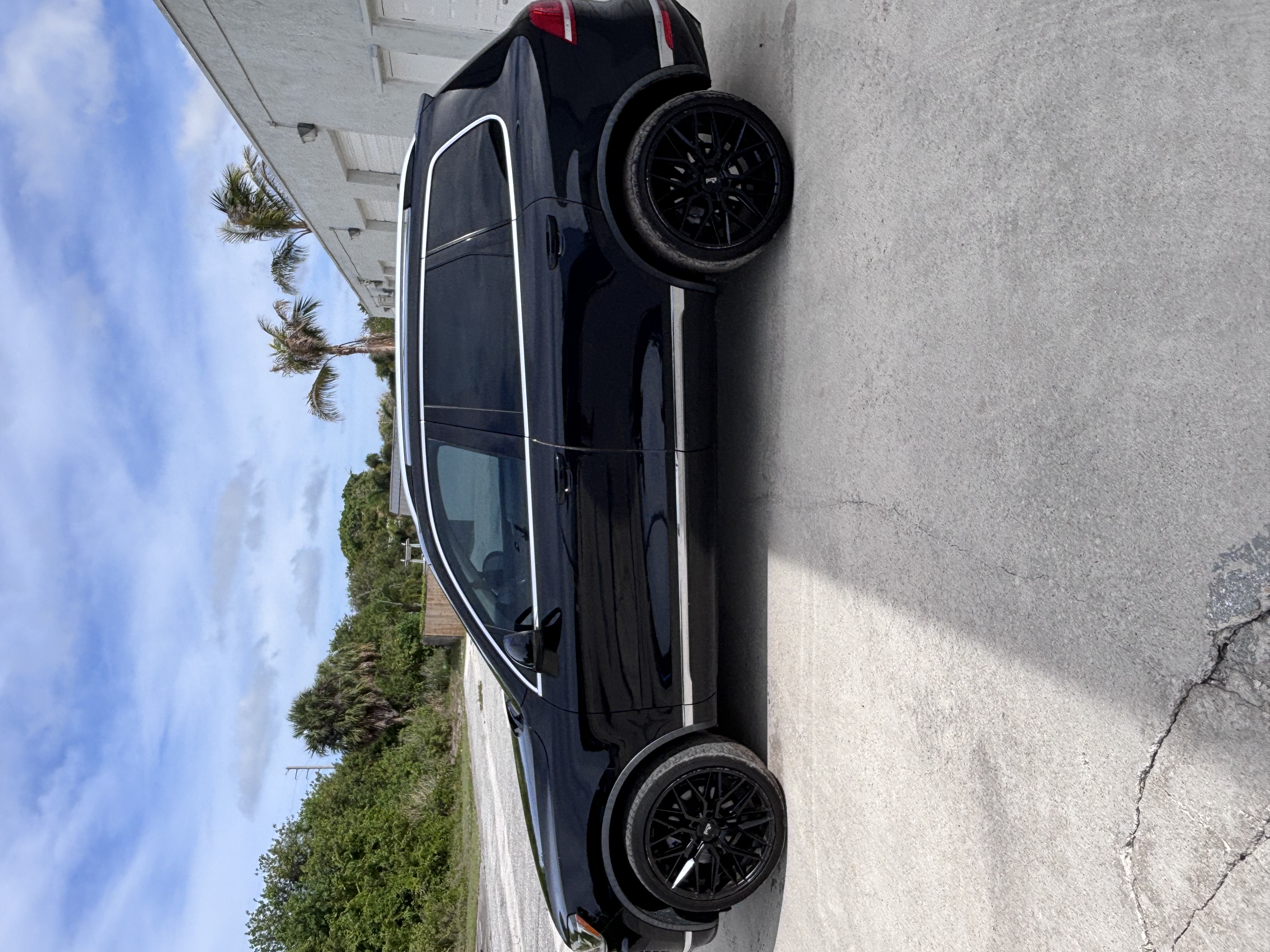 Used 2016 Volkswagen Touareg Sport AWD/4WD image 11