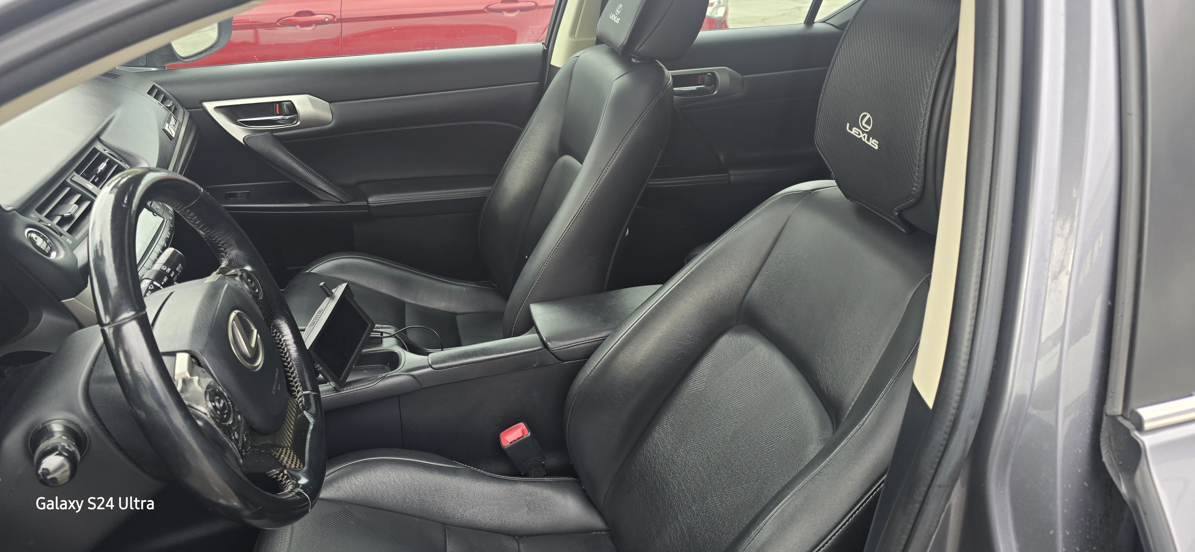 Used 2015 Lexus CT 200h FWD image 17