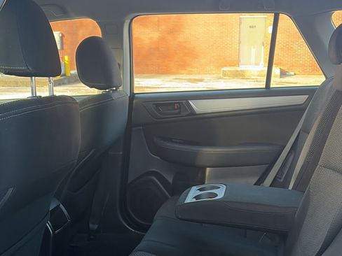 Used 2016 Subaru Outback 2.5i image 16