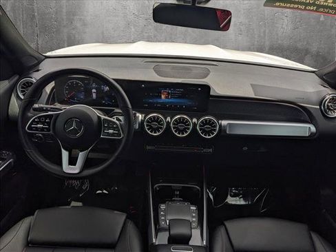 Used 2023 Mercedes-Benz GLB 250 image 6