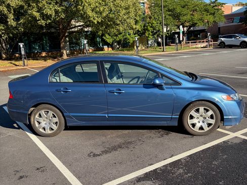 Used 2010 Honda Civic LX image 5