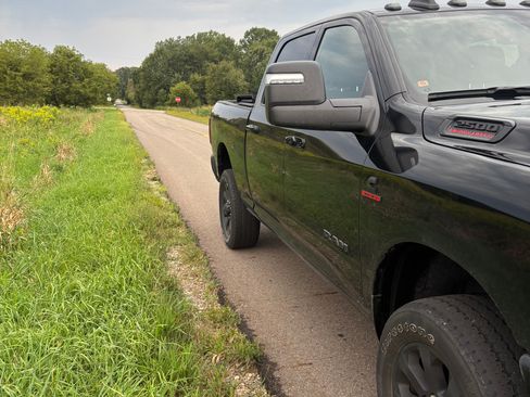 Used 2024 RAM 2500 Big Horn w/ Night Edition AWD/4WD image 2