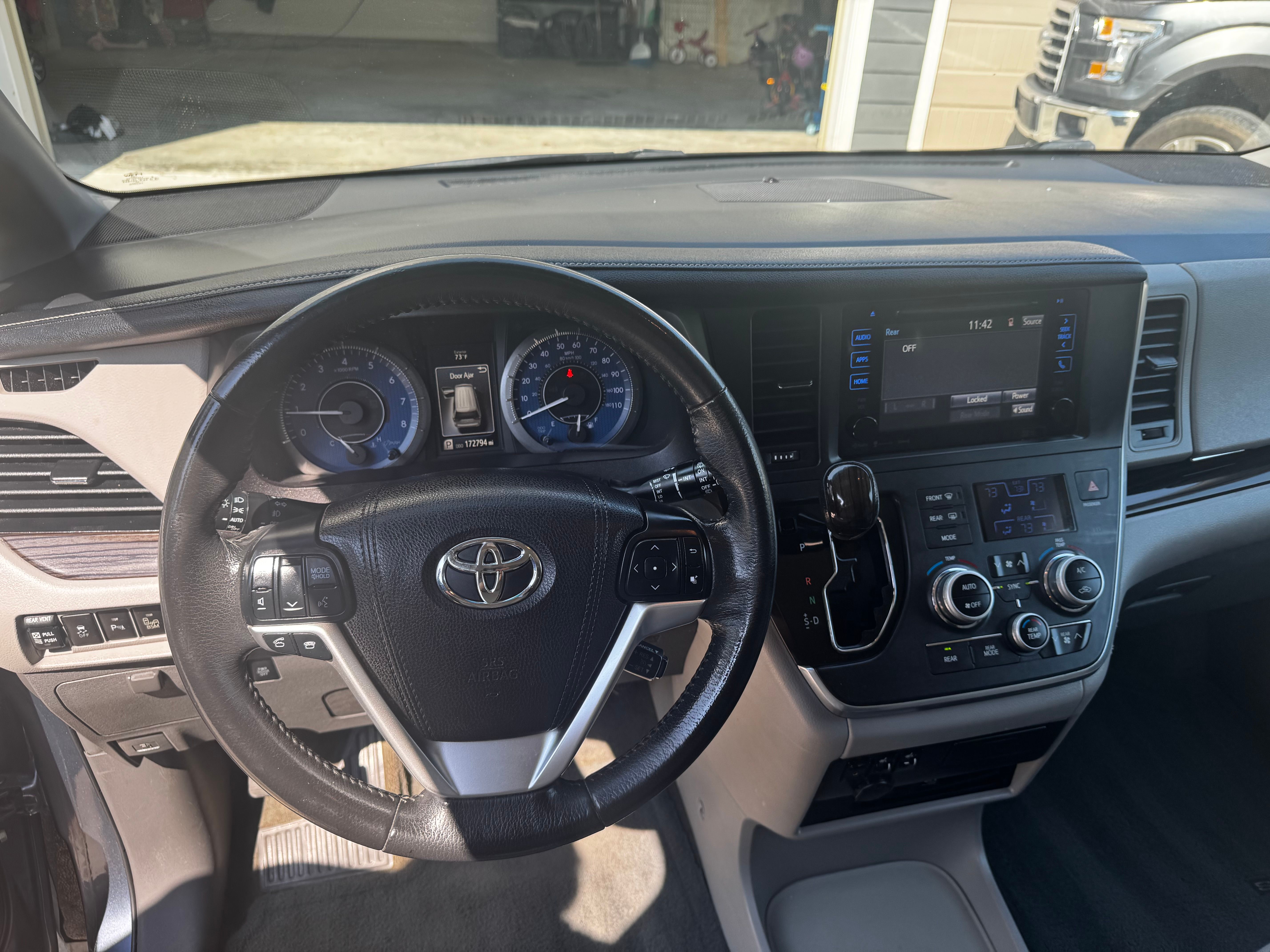 Used 2016 Toyota Sienna XLE Premium AWD/4WD image 6