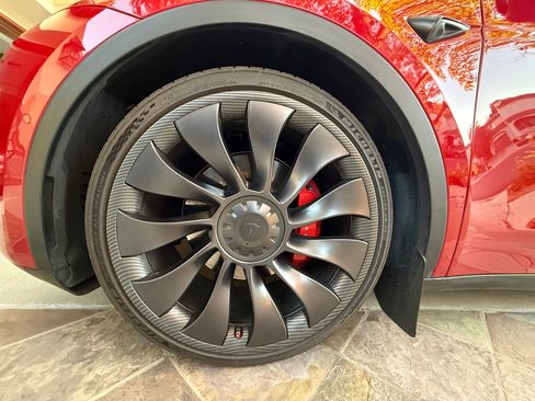 Used 2022 Tesla Model Y Performance image 20