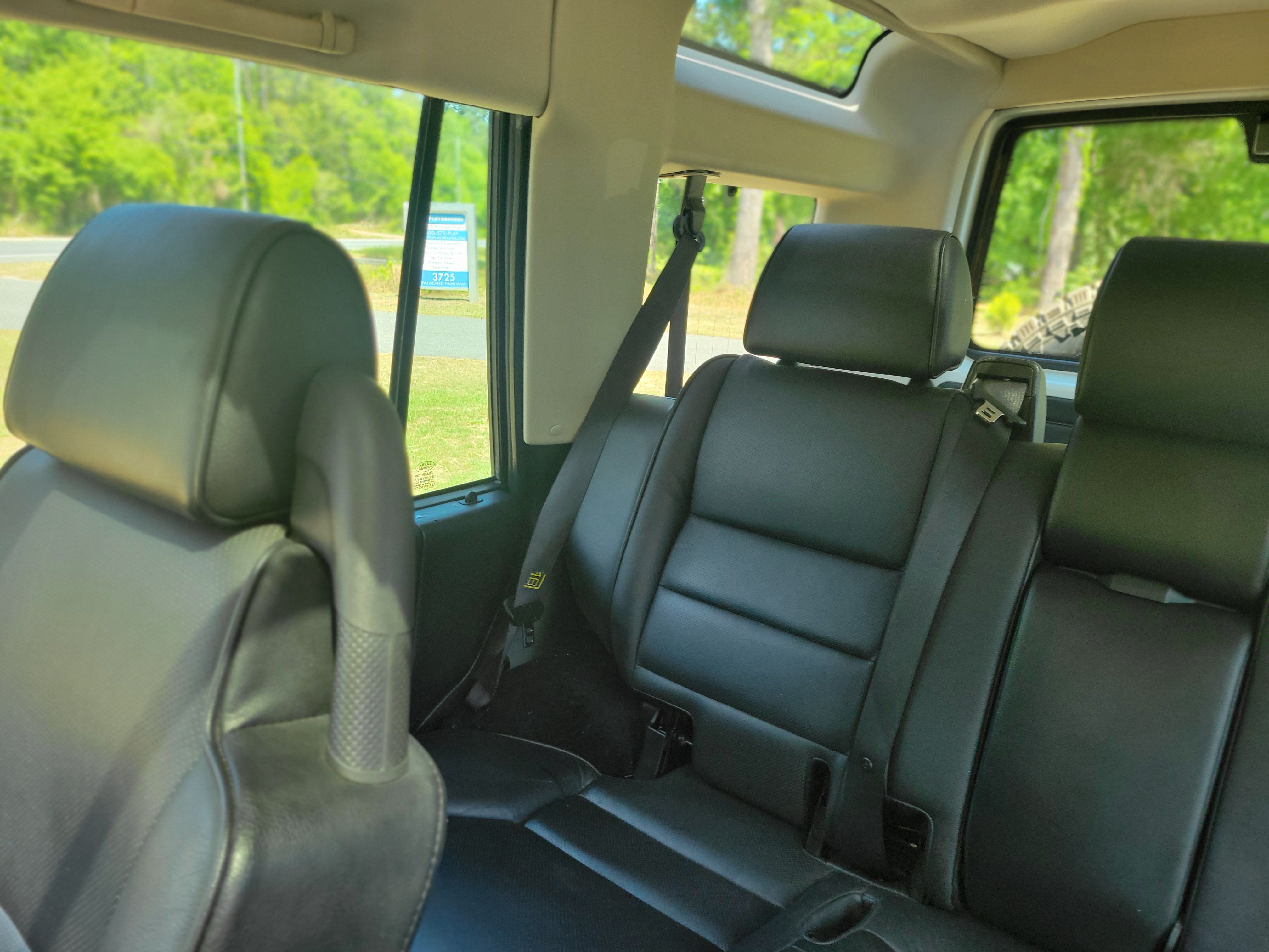 Used 2004 Land Rover Discovery SE AWD/4WD image 17