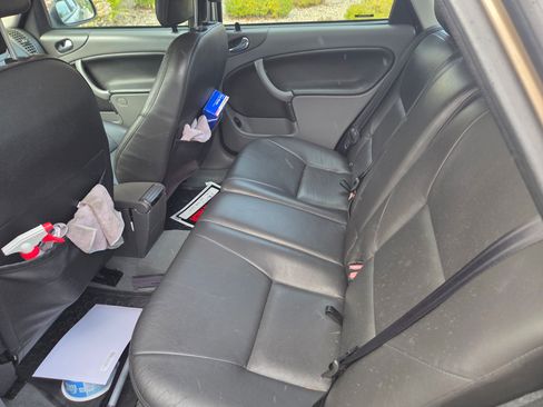 Used 2002 Saab 9-3 SE image 4