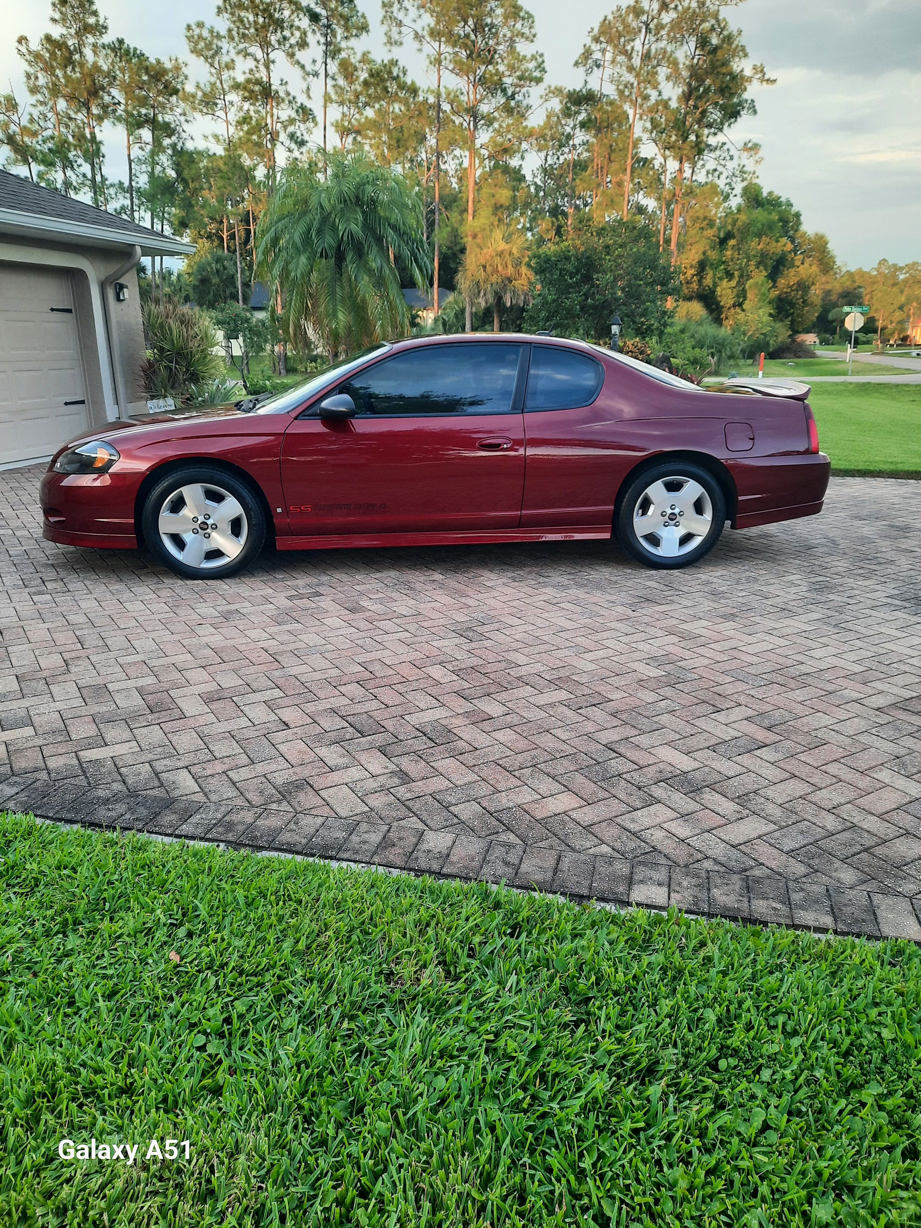 Used 2007 Chevrolet Monte Carlo SS FWD image 1